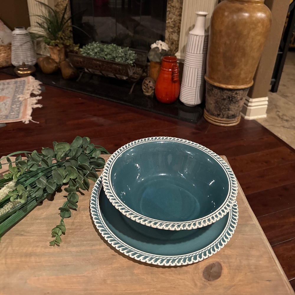 Harkerware Corinthian Dinner Plate 10.25” & 9” Bowl.Teal White Detail Rim
